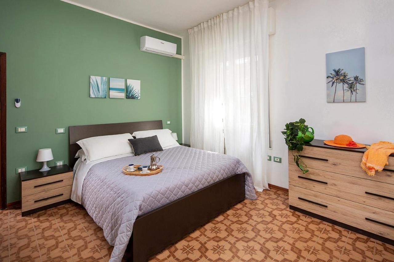 Appartamenti Villa Miramare Rimini Exteriör bild