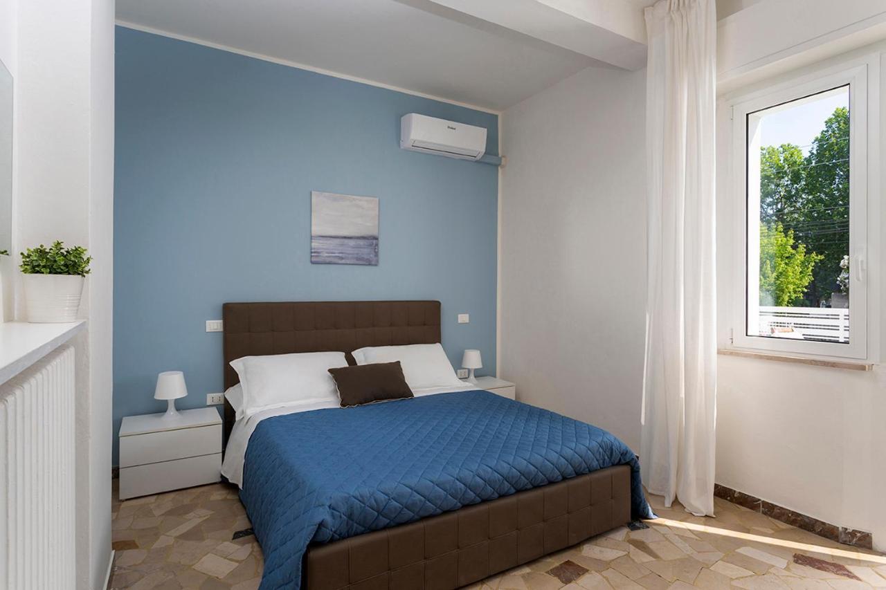 Appartamenti Villa Miramare Rimini Exteriör bild