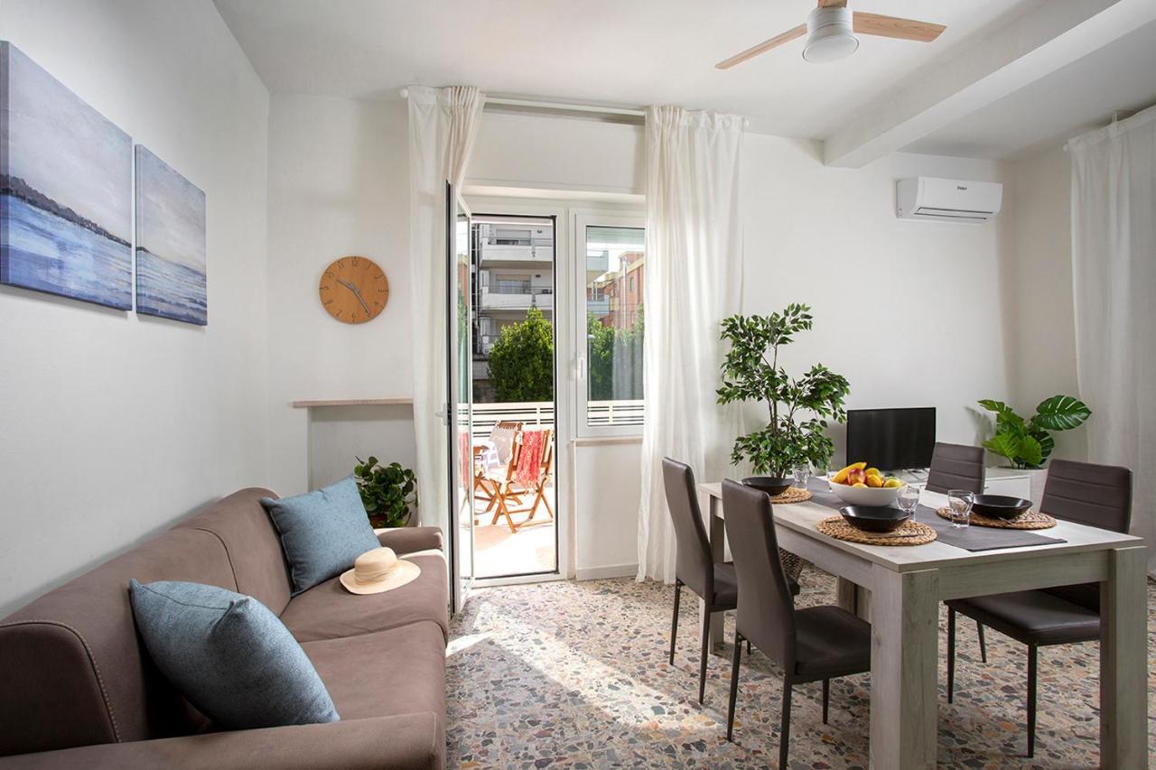 Appartamenti Villa Miramare Rimini Exteriör bild
