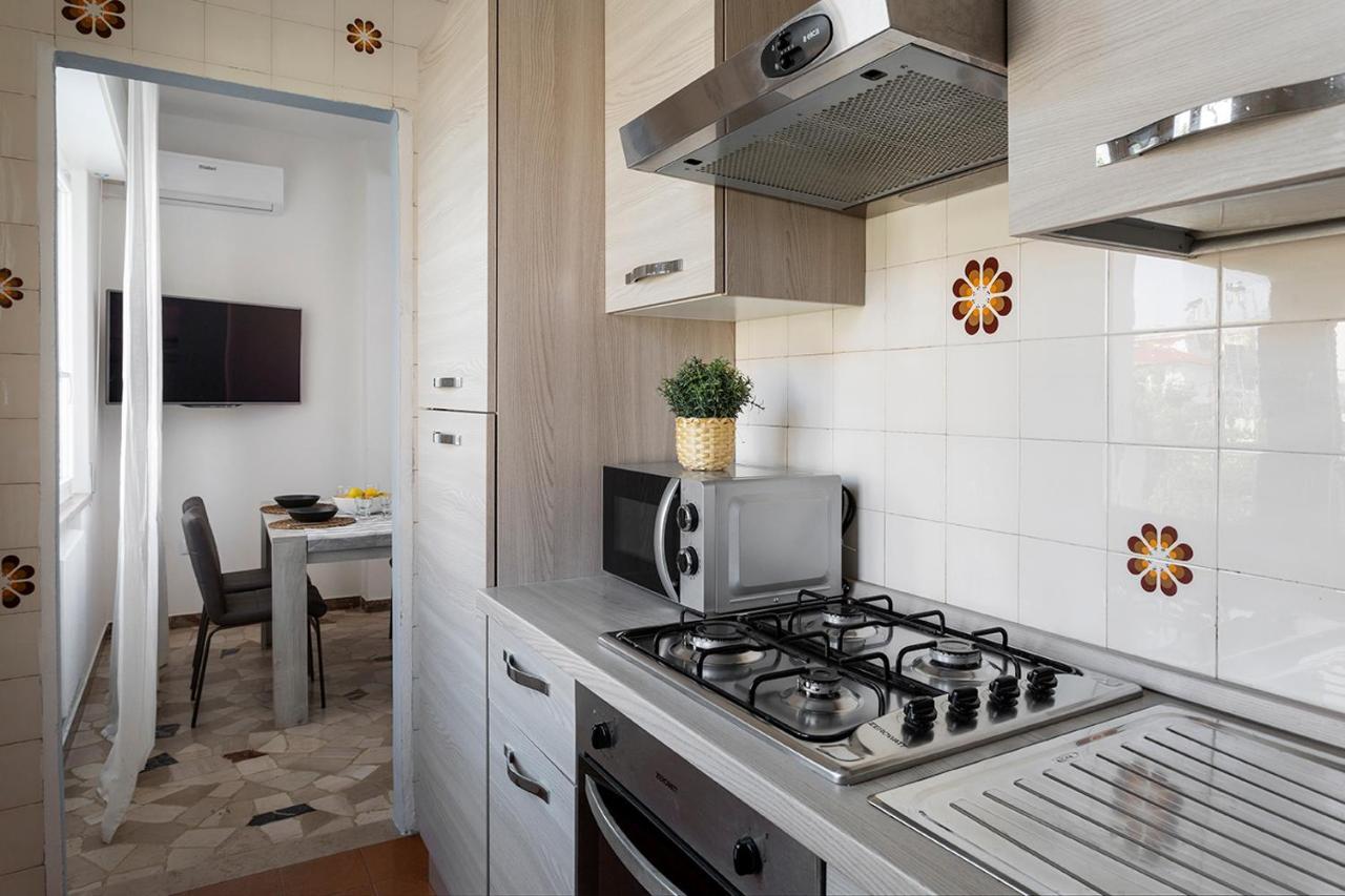 Appartamenti Villa Miramare Rimini Exteriör bild