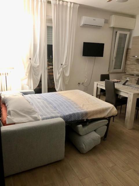 Appartamenti Villa Miramare Rimini Exteriör bild