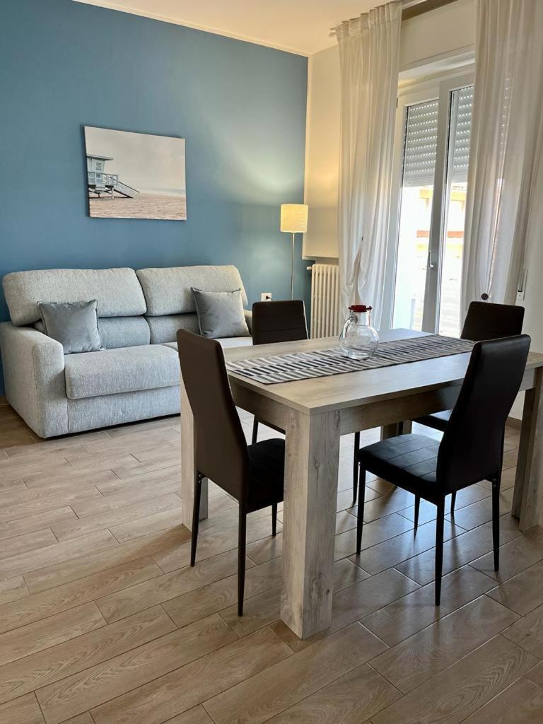 Appartamenti Villa Miramare Rimini Exteriör bild