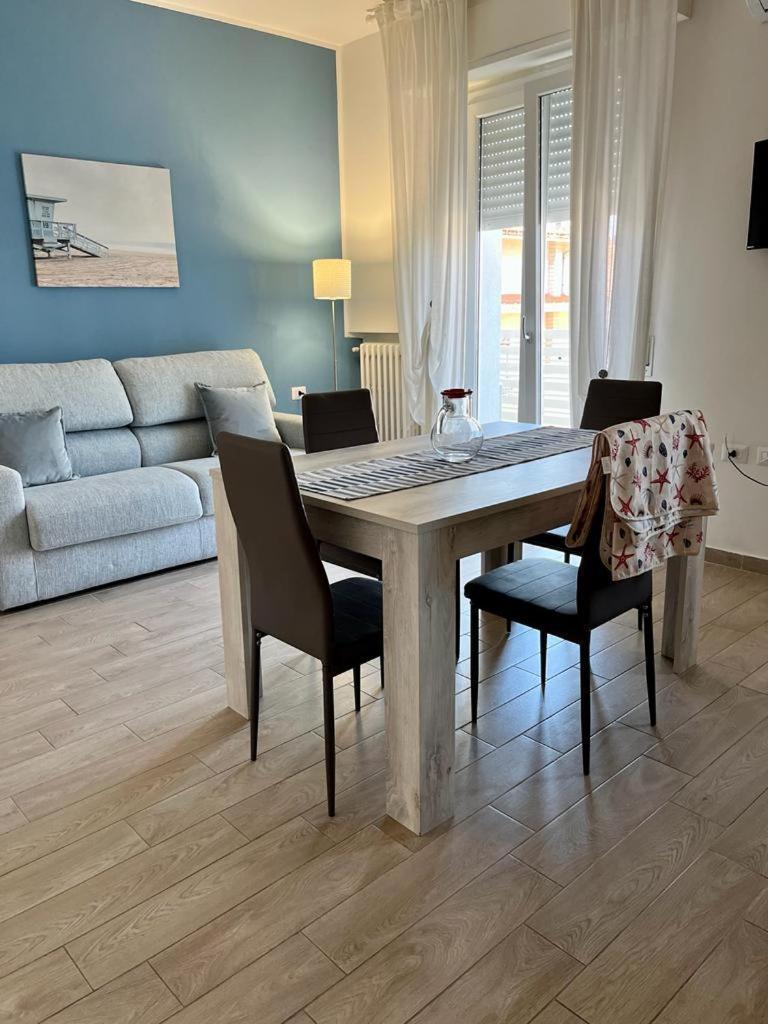 Appartamenti Villa Miramare Rimini Exteriör bild